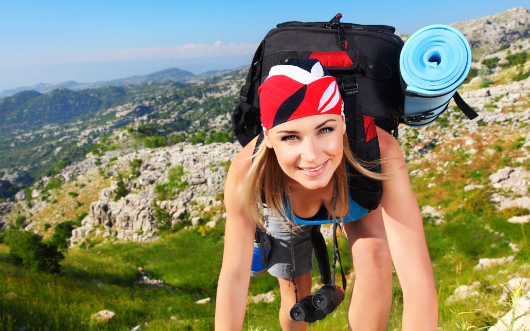 motiva-girl-hiking